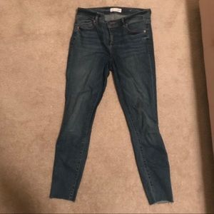 LOFT Jeans - LOFT Curvy Skinny Ankle Jeans Raw Hem Frayed LOFT Jeans - LOFT Curvy Skinny Ankle Jeans Raw Hem Frayed